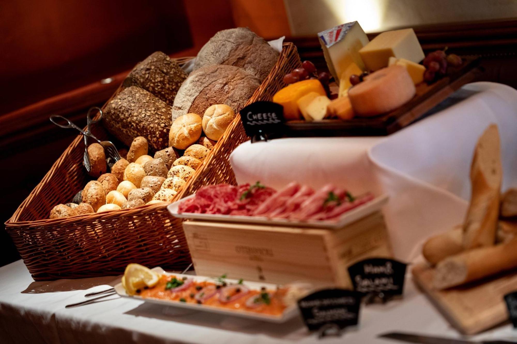 Renaissance Hotel Lucerna